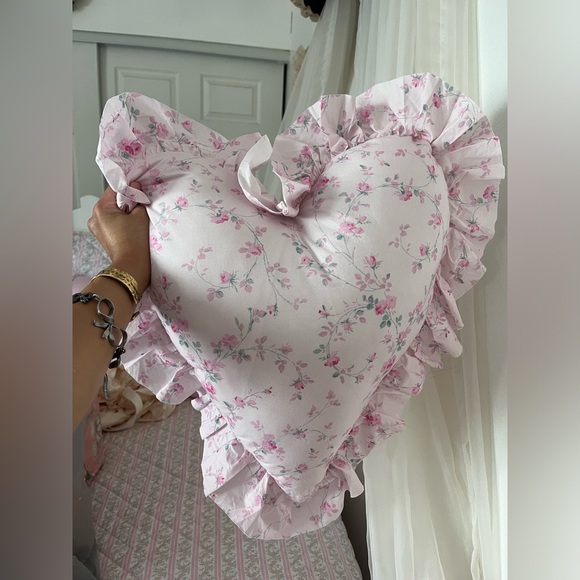 LoveShackFancy heart pillow - Picture 2 of 4